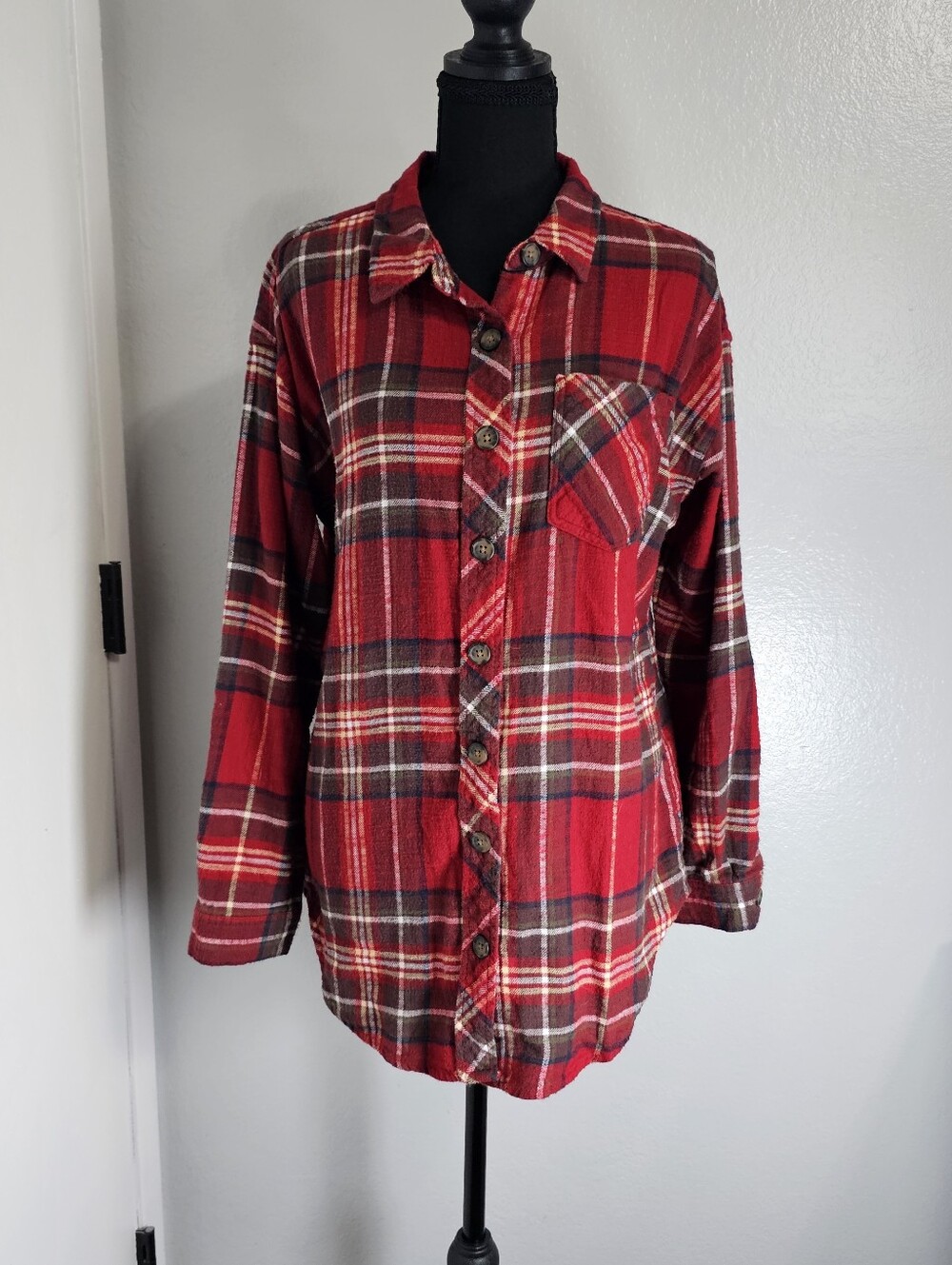 Maurices Red Plaid Button-Up Flannel Women's Long Sleeves Polo Shirt- Size Small